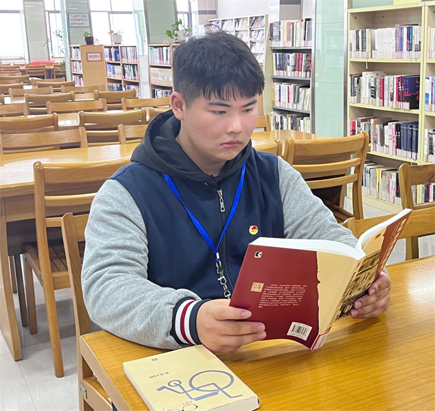 胡铭赫同学.jpg