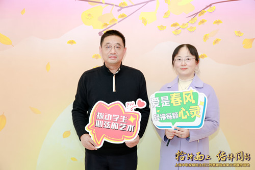 1合影留念_副本.jpg 1合影留念_副本.jpg