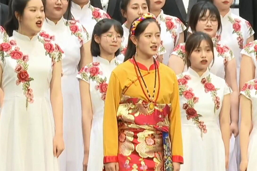 上海中职学生星光合唱团的故事之藏族姑娘在上海
