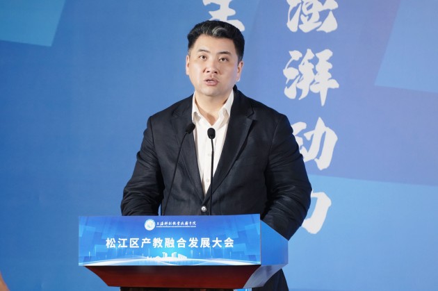 周诚.jpg 周诚.jpg