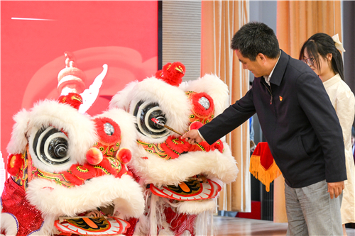 3张东民点睛.jpg 3张东民点睛.jpg
